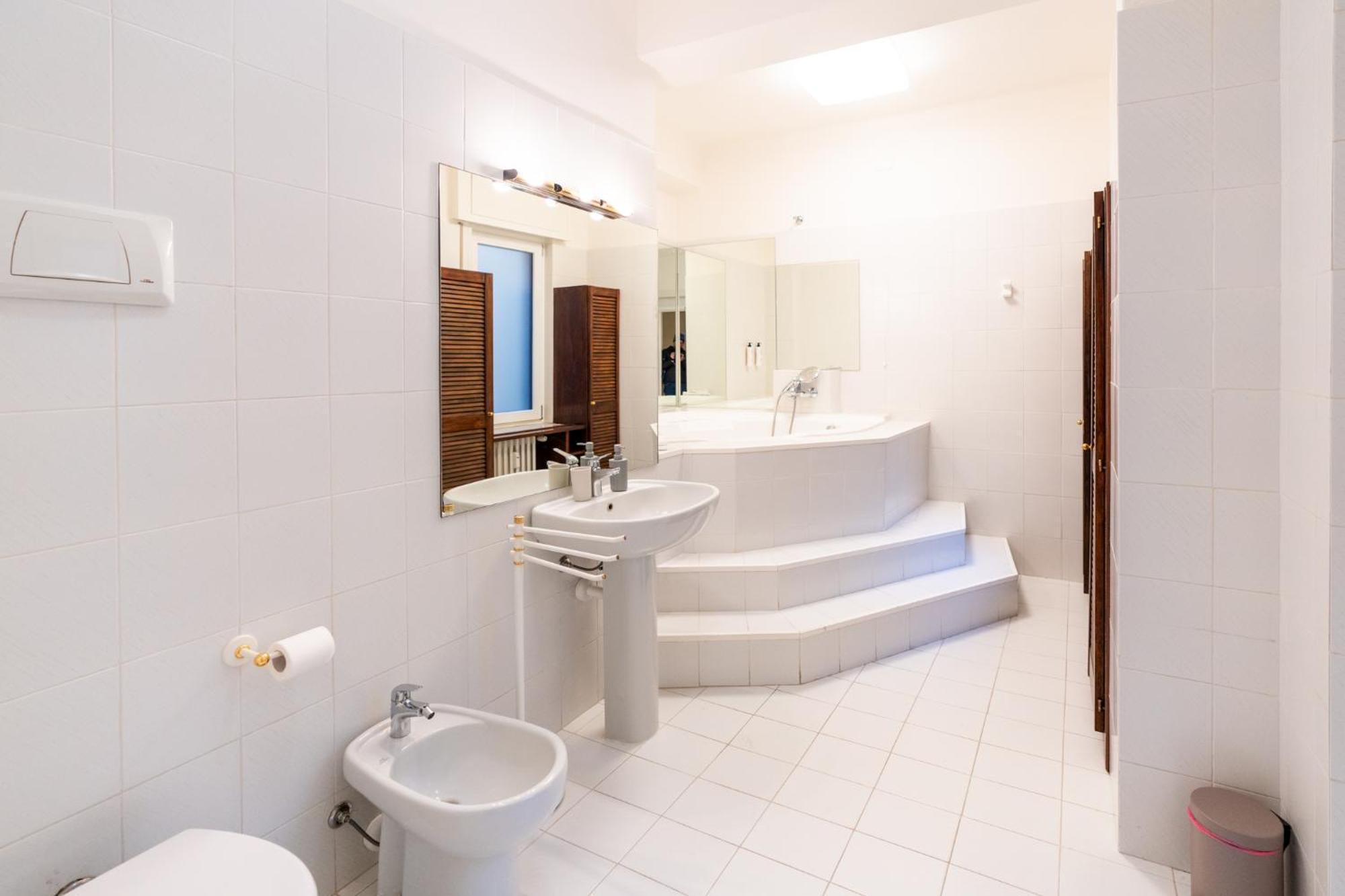 Domus Verona - Elegante Residenza Con Affaccio Su Porta Leoni Camera foto