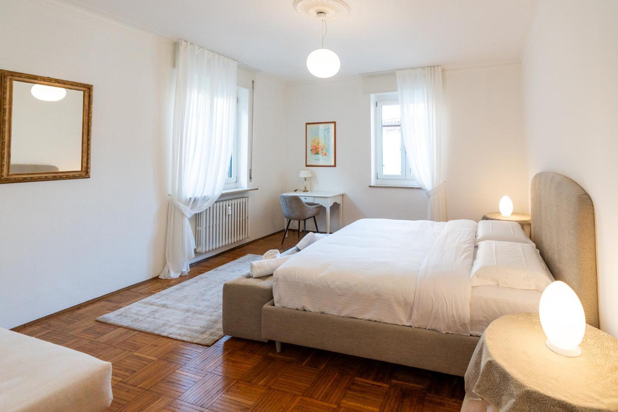 Domus Verona - Elegante Residenza Con Affaccio Su Porta Leoni Camera foto