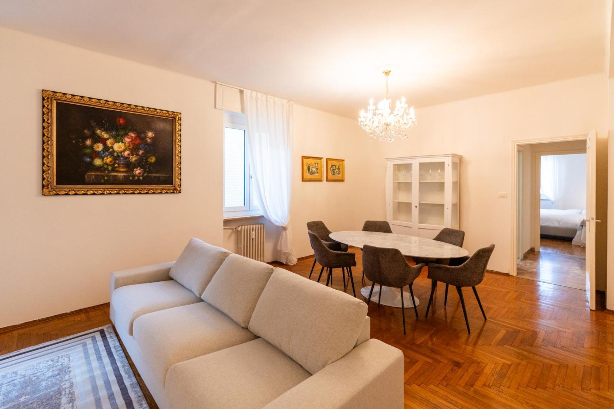Domus Verona - Elegante Residenza Con Affaccio Su Porta Leoni Camera foto